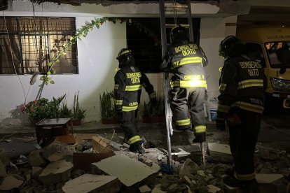 La emergencia provocó destrozos en algunas casas cercanas.