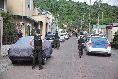 Cuatro personas fueron detenidas en estos operativos.