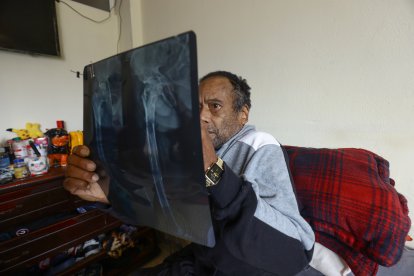 La familia indica que la operación para reparar el hueso que está roto costaría cerca de doce mil dólares.