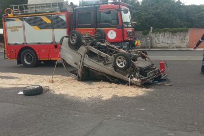 Así terminó la camioneta en la que iba la señora.