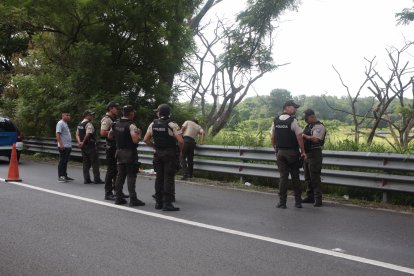 Al menos dos heridas de bala presentaba el cuerpo hallado en la vía Perimetral.