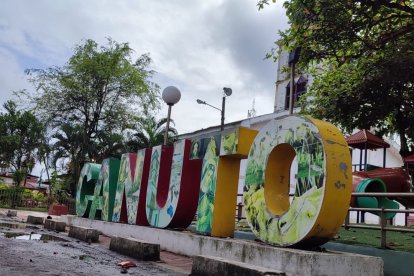 Un hombre con casco le disparó repetidas veces a Narciso Saldarriaga, en el parque.