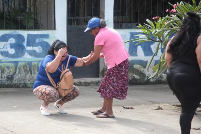 Elizabeth Álvarez se detuvo a observar el atroz hallazgo. Desconoce el paradero de su hijo.