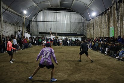 En La Roldós, al norte de Quito, disfrutaron del juego de las Vivis.