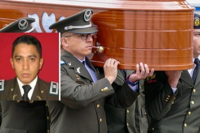 El capitán Darwin Sinmaleza fue enterrado con todos los honores policiales.