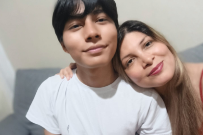 Fotografía tomado por Roxana (der) junto a su hijo Rick (izq)