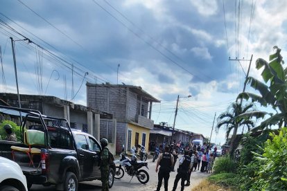 En el sitio hubo conmoción. Agentes especializados llegaron al lugar.