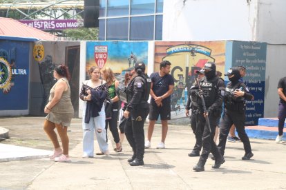 Las personas sospechosas fueron capturadas durante allanamientos.