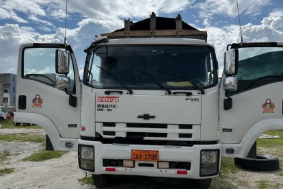 Este vehículo llevaba el alcaloide y fue abandonado, en Carapungo, norte de Quito.
