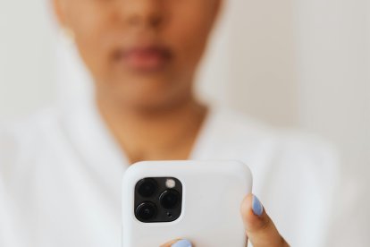 La Policía busca a la mujer con la información del teléfono de la víctima.