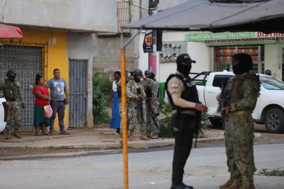 La tarde del pasado miércoles, la Policía Nacional y las Fuerzas Armadas realizaron un operativo en conjunto en el sector de Socio Vivienda.