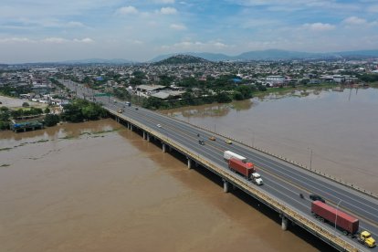 que conecta Guayaquil con la parroquia La Aurora, en Daule.