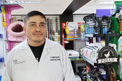 El veterinario Rafael Paredes ha analizado el comportamiento del animal.

veterinario

ag - periodista
ag - granasa