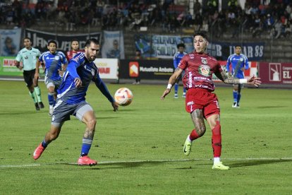 Emelec consiguió el empate en el tiempo de descuento.