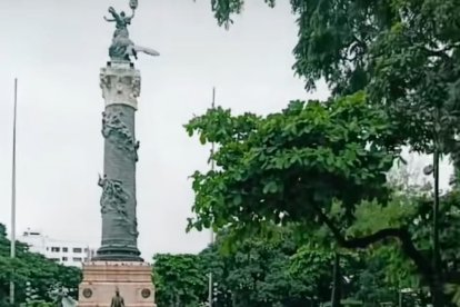 Este es uno de los videos en los que se evidencia cómo las trabajadoras sexuales actualmente han migrado sus estrategias de venta a las redes sociales públicas.