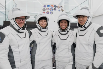 La tripulación del Fram2. El grupo incluye, de izquierda a derecha, a Eric Philips, Rabea Rogge, Jannicke Mikkelsen; y Chun Wang.