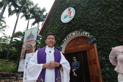 El padre Rafael Amaya invitó a los feligreses a peregrinar al icónico santuario de Schoenstatt.