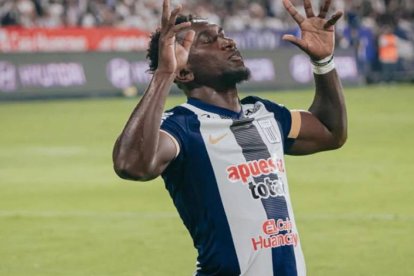 Erick Castillo, delantero ecuatoriano, es figura en el ataque de Alianza Lima.