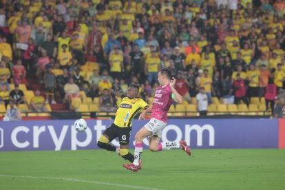 Bryan Carabalí abrió el marcador en el duelo entre Barcelona e Independiente del Valle.