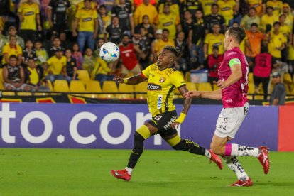 Barcelona SC visitará a River Plate tras derrotar a Independiente del Valle.