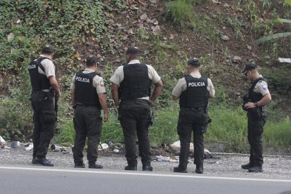 La Policía llegó al sitio para acordonar el área del hallazgo.