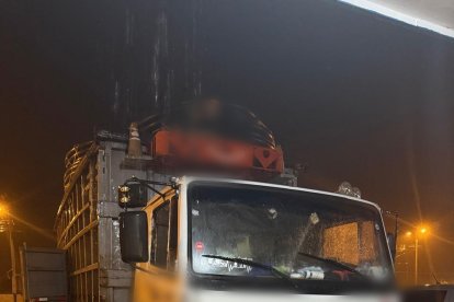 Los explosivos se transportaban en un camión.