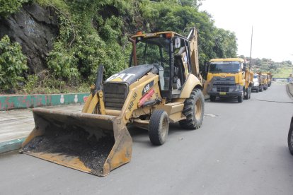 Las maquinarias del Municipio llegaron, pero eran insuficientes.