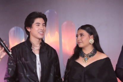 Ren Kai y Ñusta Picuasi en la alfombra de los Premios REM