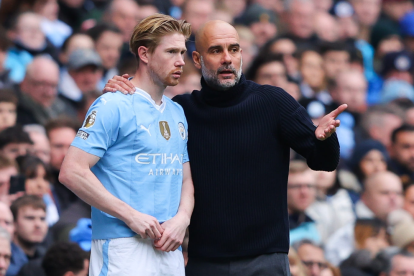 Guardiola llamó a los aficionados a disfrutar los últimos meses del belga.