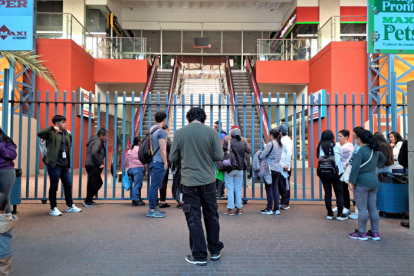 Los usuarios del centro comercial criticaron el comunicado que emitió el centro comercial.