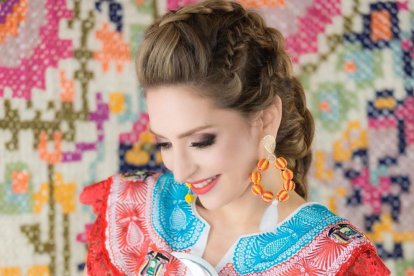 Mirella ganó la gaviota de plata en 2018 por su tema La corriente.

AG-EXTERNOS