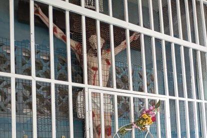 La imagen de Cristo Crucificado en una de las más admiradas entre los creyentes católicos, en Playas.