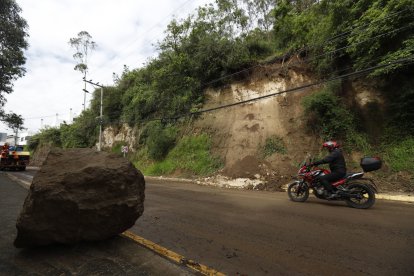 La avenida de Los Conquistadores permanece cerrada.