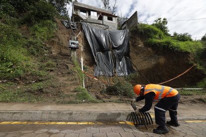 En la zona se identificaron cuatro puntos más con riesgo de derrumbes.