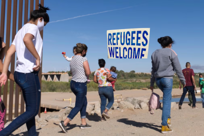 La extensión de los permisos de trabajo a cinco años representa un avance importante para la seguridad y estabilidad laboral de los inmigrantes en EE.UU.