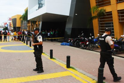 El crimen se produjo al pie del edificio municipal de Santa Elena.
