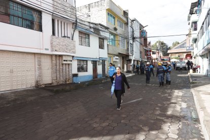 Debido a la fuerza del aluvión, cuatro personas no pudieron dormir en sus casas.