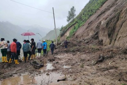 La población no puede sacar productos como leche, carne, zapallo, entre otros.