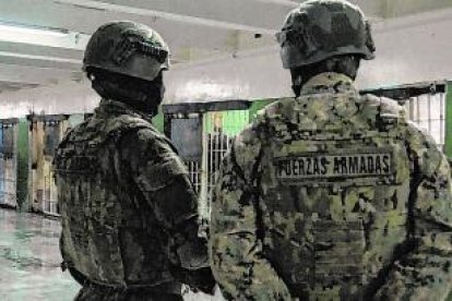 Las Fuerzas Armadas realizaron un recorrido dentro del centro carcelario.