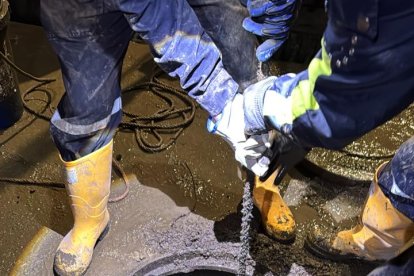 La alcantarilla de la avenida Los Conquistadores, en Guápulo, también estaba taponada.