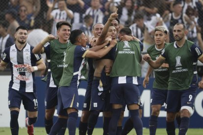 Jugadores de Alianza Lima en festejo de gol en la Copa Libertadores 2025