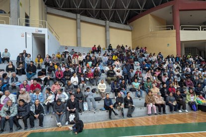 Más de 12 mil personas caminaron durante toda la noche como muestra de fe y devoción.