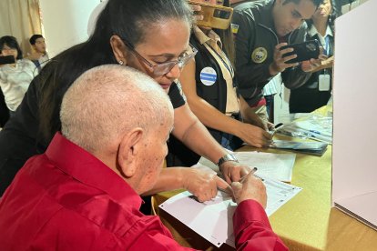 Ciudadanos mayores de 50 años con discapacidad física se podían inscribir para esta ayuda.