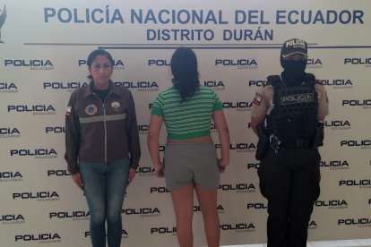 La menor fue llevada a un centro médico y luego a una casa de acogida.