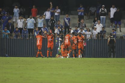 Libertad rescató un empate ante Emelec, en el Capwell.