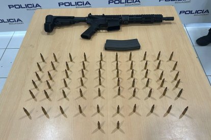 El fusil que encontró la Policía.