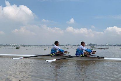 Los Salavarría: Padre e hijo compiten juntos en la regata Guayaquil–Posorja por primera vez