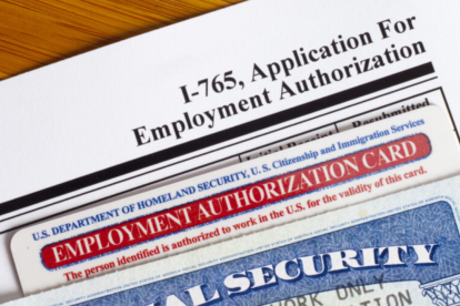 Las notificaciones oficiales del USCIS son una parte fundamental del proceso de renovación de permisos de trabajo en EE. UU