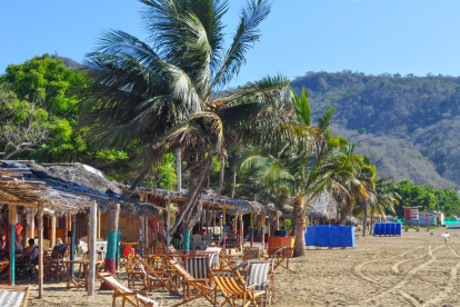 Feriados de Ecuador son aprovechados para visitar las playas.