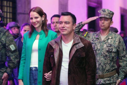 La firma del decreto se realizó el lunes 14 de abril de 2025, desde Guayaquil, antes de que el mandatario regresara al Palacio de Carondelet en Quito.